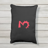 印象的な黒と赤の「3」デザイン アウトドアクッション (裏面(縦))