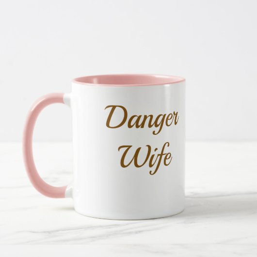 危険な妻の面白いコーヒーマグカップ - 結婚記念日のギフトに マグカップ (左)