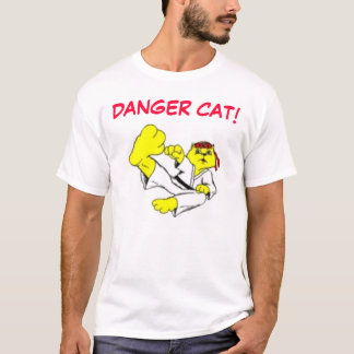 危険の空手猫 Tシャツ