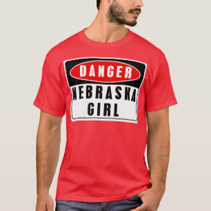 危険ネブラスカの少女 Tシャツ