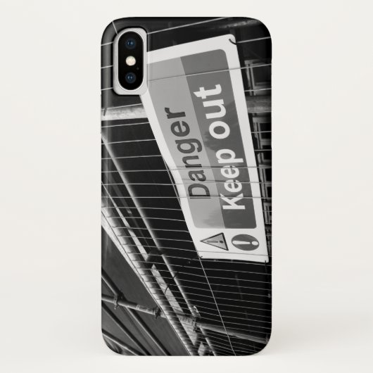 危険保消の兆候 Case-Mate iPhoneケース (裏面)