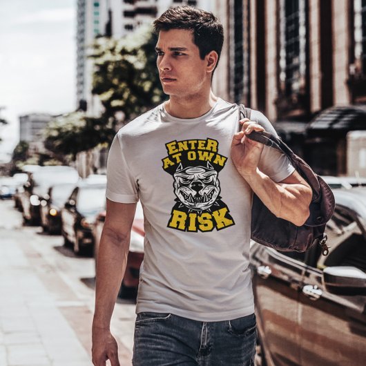 危険犬動物バッジ Tシャツ