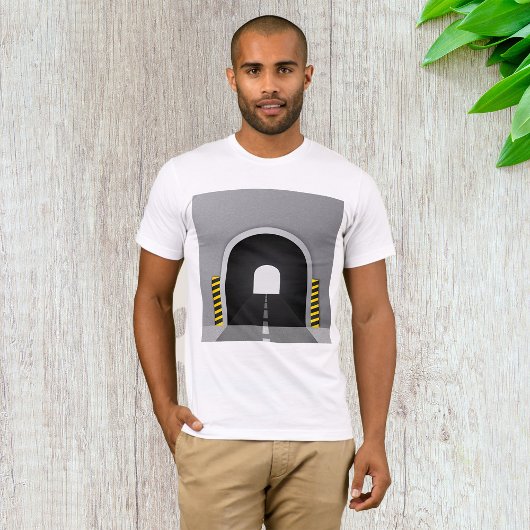 危険表示の縞模様のある道路トンネル入口 Tシャツ