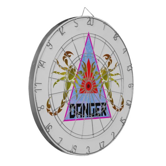 危険 ダーツボード (正面左)