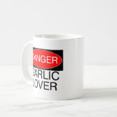 危険-ニンニクの恋人のおもしろTシャツのマグの帽子のエプロン コーヒーマグカップ (正面左)
