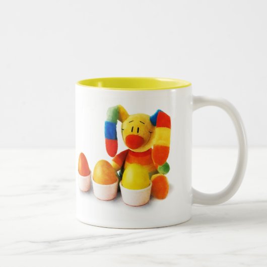 卵おもしろいの贈り物とイースターバニー ツートーンマグカップ (右)