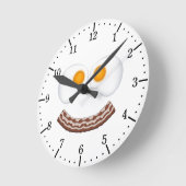 卵およびベーコンのにやにや笑い ラウンド壁時計 (傾斜)