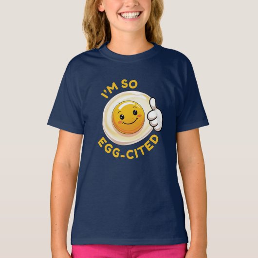 卵でいっぱい!かわいい卵のパンの子供用Tシャツ Tシャツ (正面)
