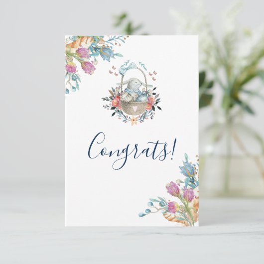 卵と花が入ったかごの中のかわいいかわいらしバニー カード (スタンド正面)