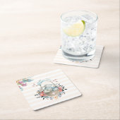 卵と花が入ったかごの中のかわいいかわいらしバニー スクエアペーパーコースター (インサイチュ)