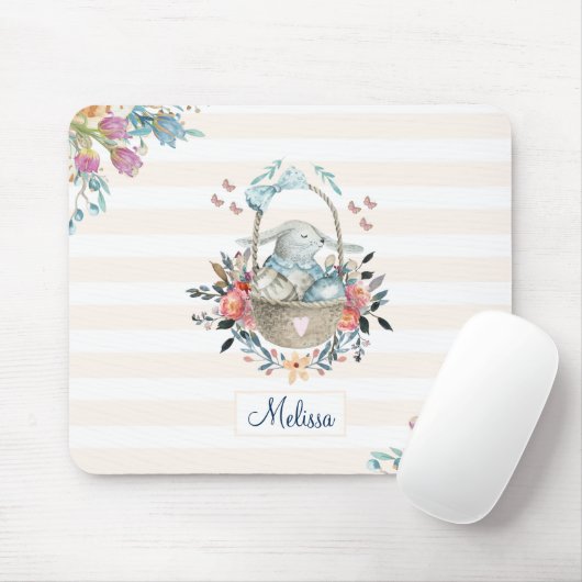 卵と花が入ったかごの中のかわいいかわいらしバニー マウスパッド (マウス)