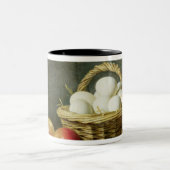 卵のバスケット、1788年 ツートーンマグカップ (中央)