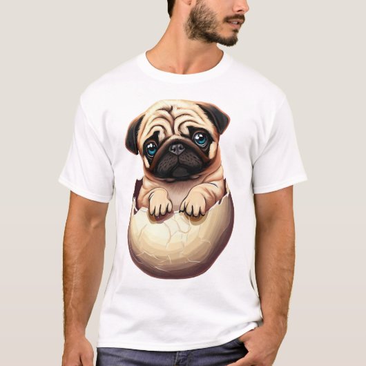 卵の中のパグの子犬 - かわいい犬のデザイン Tシャツ (正面)