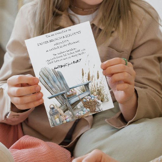 卵の古いチェアのまわりにと卵狩り付きバスケット 招待状