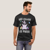 卵の地下卵ハンターイースターデーバニーおもしろい Tシャツ (正面フル)
