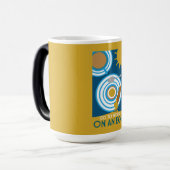 卵の壁アートに取り組む モーフィングマグカップ (正面左)