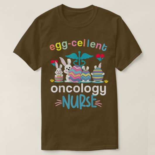 卵の腫瘍学ナースイースターエッグとバニーミー Tシャツ (デザイン正面)