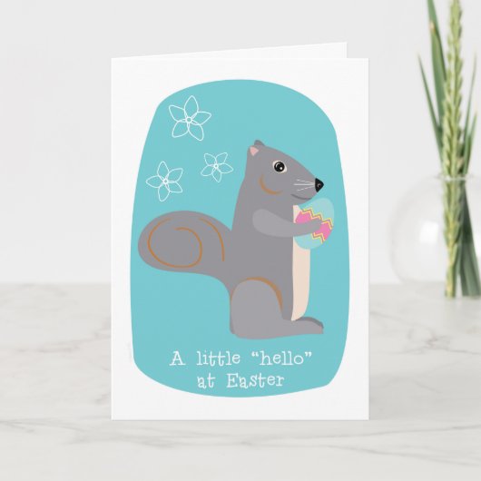 卵を持つイースターこんにちはかわいい灰色のリス シーズンカード (正面)