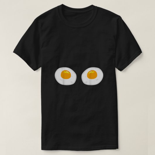 卵焼きビキおもしろいニの衣装サニーサイドアップエッグ Tシャツ (デザイン正面)