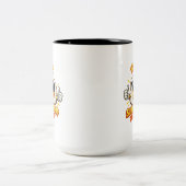 卵 - すばらしい朝の挨拶 ツートーンマグカップ (中央)