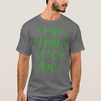 厚いもの魔女の雰囲気 Tシャツ