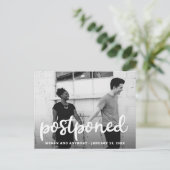 厚いモダン台本の写真結婚の延期 案内ポストカード (スタンド正面)