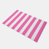 厚い垂直ストライプホットピンクと白ストライプの ドアマット (アングル)