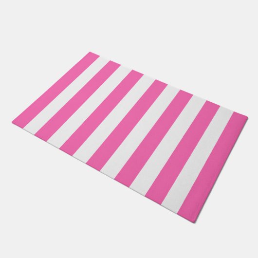 厚い垂直ストライプホットピンクと白ストライプの ドアマット (アングル)