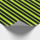 厚く、薄いライムグリーンおよび黒のストライプ ラッピングペーパー (角)