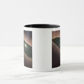 原始惑星のギャップ、または惑星を形成する マグカップ (中央)