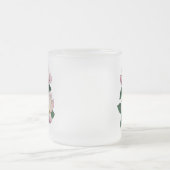 原始的な淡いピンクのバラのつぼみの変化 フロストグラスマグカップ (中央)