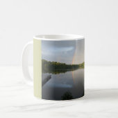 原始的な湖のマグ上の2つの虹 コーヒーマグカップ (正面左)
