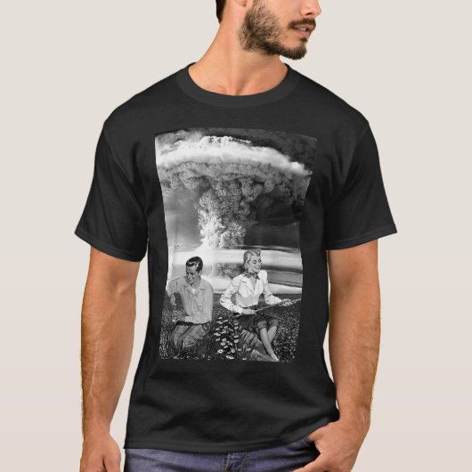 原爆クラウド核戦争レトロヴィンテージミリタ Tシャツ (正面)