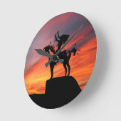 原産のアメリカインディアンおよび馬 ラウンド壁時計 (傾斜)