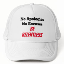 厳しい帽子を被る