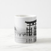 厳島神社大鳥居:日本 コーヒーマグカップ (中央)