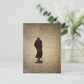 厳粛な僧侶 ポストカード (スタンド正面)