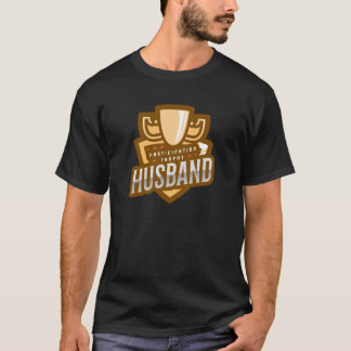 参加型トロフィー夫Tシャツ Tシャツ