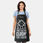 参照する自分のクローズ不動産仲介業者不動産代理パーソナライズされた人 エプロン (着用した状態)