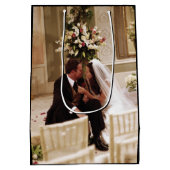 友だち™ |チャンドラー&モニカ結婚した ミディアムペーパーバッグ (裏面)