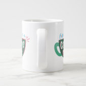 友だち™ |最初のコーヒー ジャンボコーヒーマグカップ (裏面)