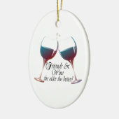 友人はより古いワインを飲み、よりよいワインの芸術 セラミックオーナメント (左)