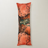 友人、装飾的なフレームの戦闘機が付いているドラゴン ボディピロー (裏面 (縦))