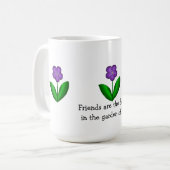 友情のメッセージとともに輝く春の紫の花 コーヒーマグカップ (正面左)