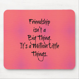 友情はレインボーピンクとは大きくない マウスパッド