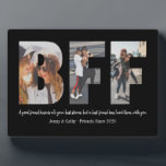 友最高の人BFFフォトコラージョッシンプルクBlack フォトプラーク<br><div class="desc">友最高の達は我々の命の姉妹与えだ!絆への賛辞のみ友人が理解し最高のて、このプリントはあなたの写真のお気に入りの3を備えているBFF。サイドバーカスタマイズタブにある写真、引用文名とプラークの色クリックをカスタマイズ使って簡単に写真を撮ることができる。</div>