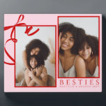 友最高の友ピンク写真プラーク フォトプラーク<br><div class="desc">赤い最高の弓のイラストレーションを持つ友ガーリー人ピンクの写真プラーク</div>