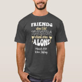 友達がワインを一人で飲まないように Tシャツ (正面)