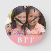 友達は永遠にBFF女の最高の子の写真ピンク ラウンド壁時計 (正面)