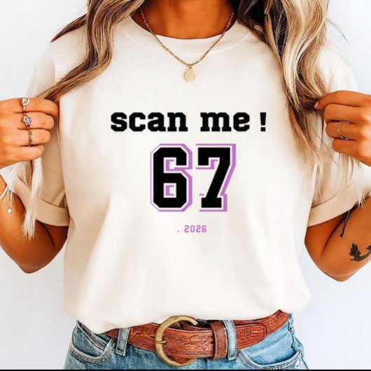 友達へのギフトに「Scan Me six 7 Meme (.2026)」 Tシャツ